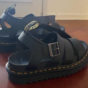 Dr.Marten Sandals